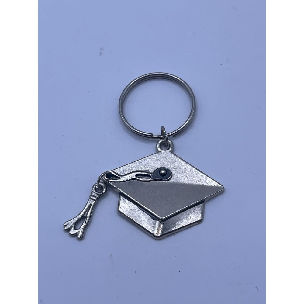 Engravable Pewtertone Graduation Cap Keychain School College Graduate Gift‎
